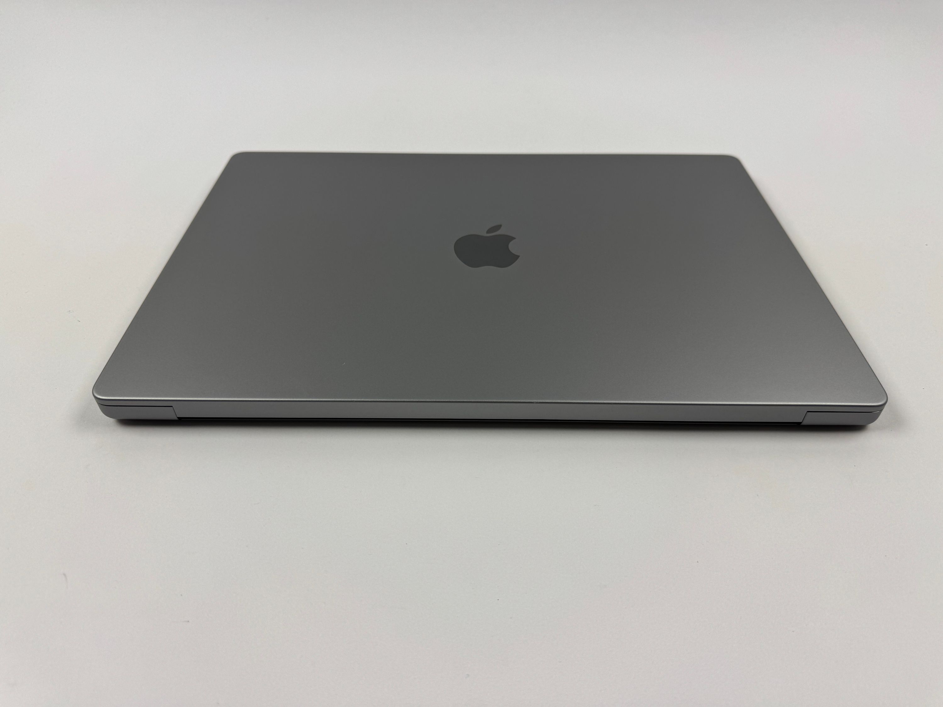 Apple MacBook Pro 16“ M1 PRO 10C CPU 16C GPU 512 GB SSD 16 GB Ram 2021 SPACE GREY