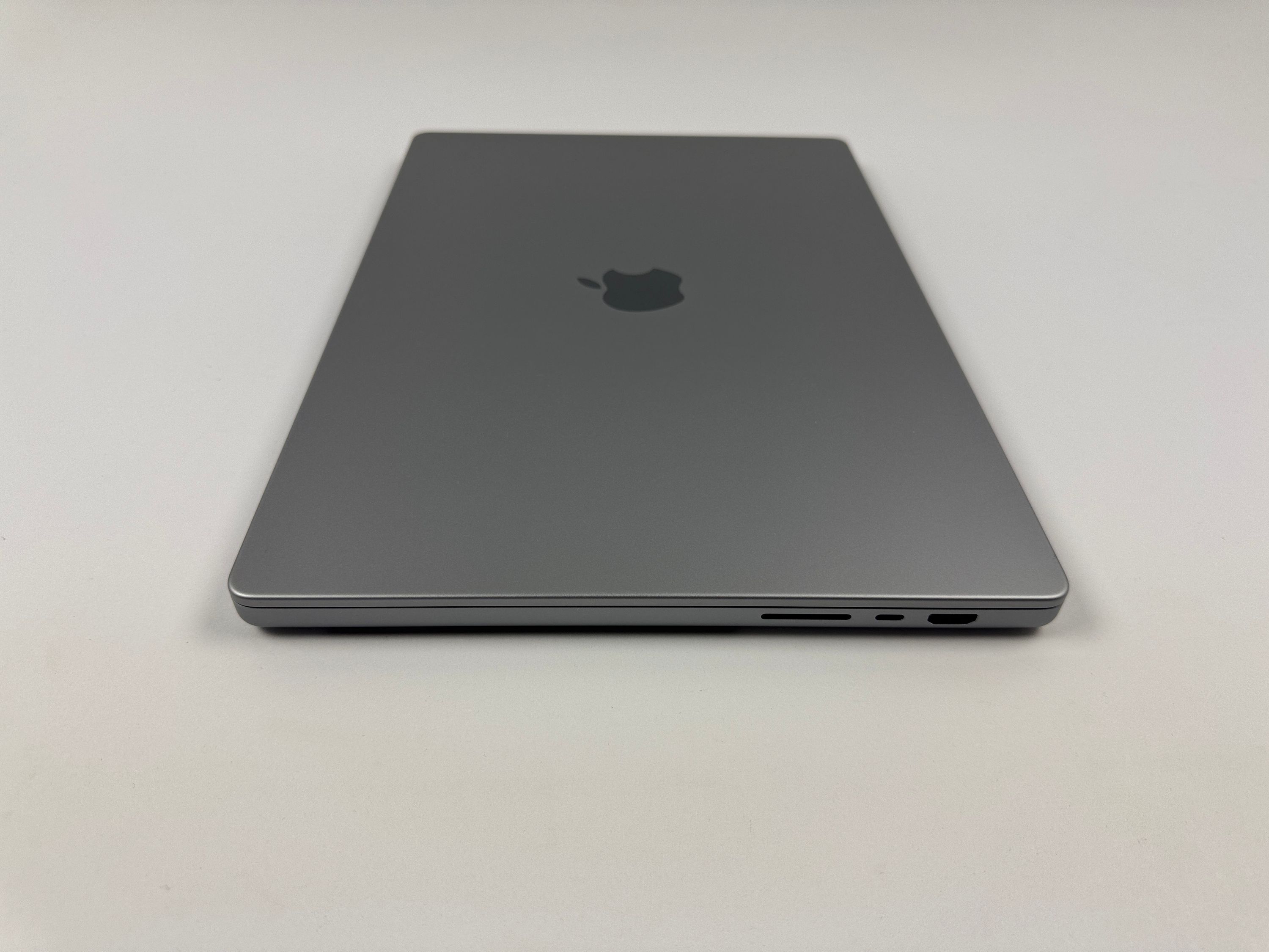 Apple MacBook Pro 16“ M2 PRO 12C CPU 19C GPU 512 GB SSD 16 GB Ram 2023 SPACE GREY