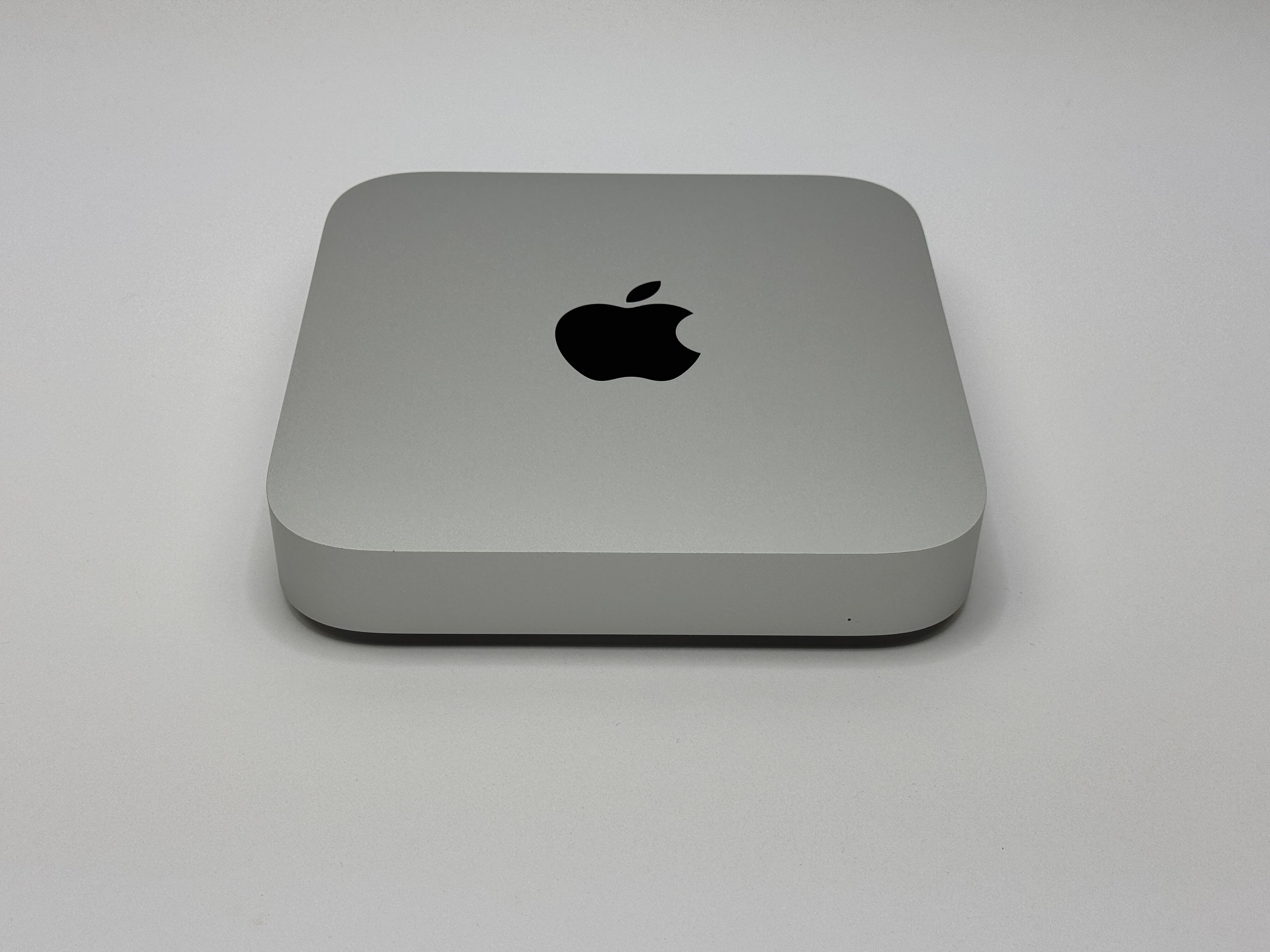 Apple Mac Mini M1 8-Core CPU 8-Core GPU 16 GB RAM 512 GB SSD SILBER