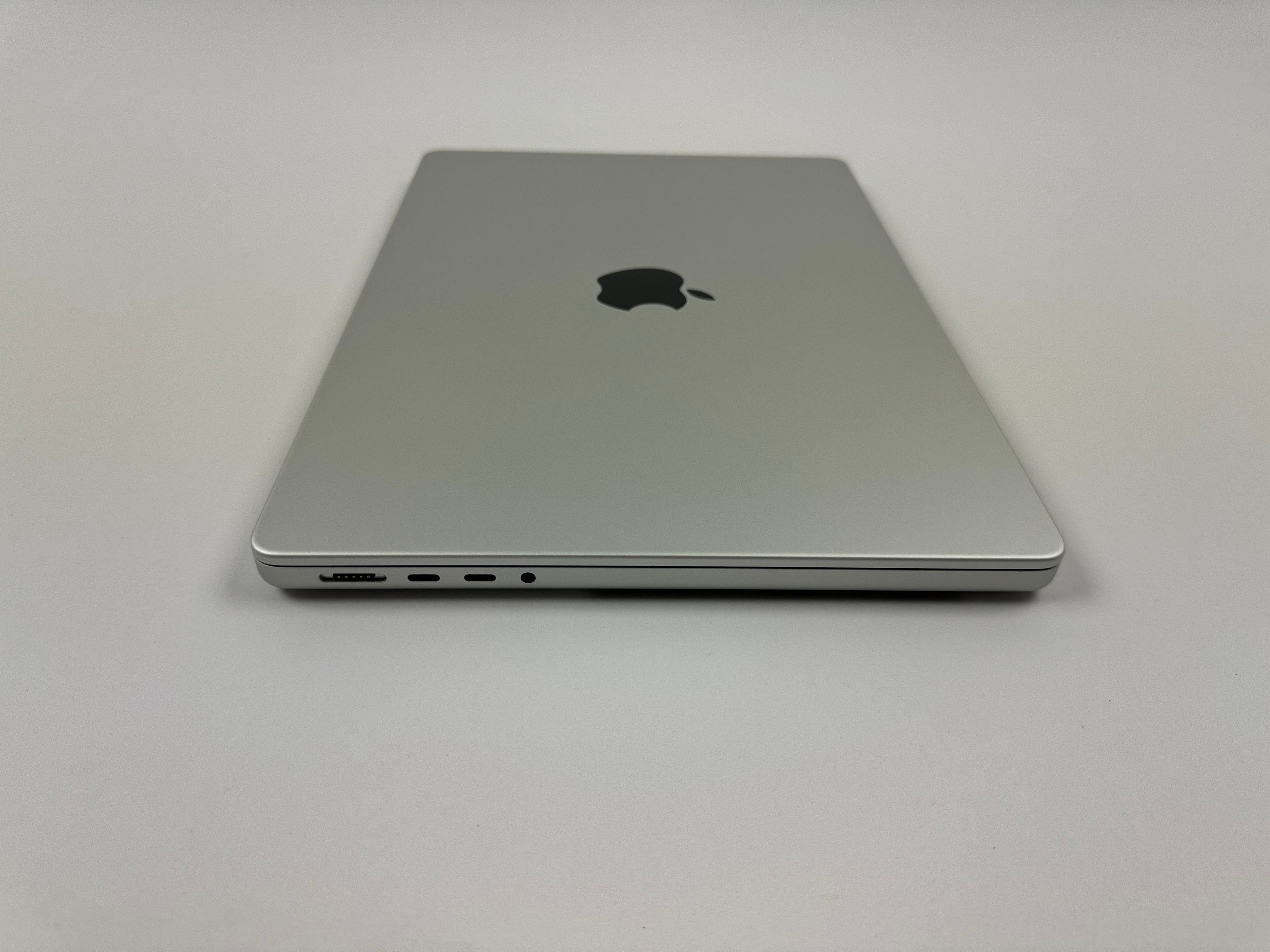 Apple MacBook Pro 14“ M2 MAX 12C CPU 30C GPU 1 TB SSD 32 GB Ram 2023 SILBER