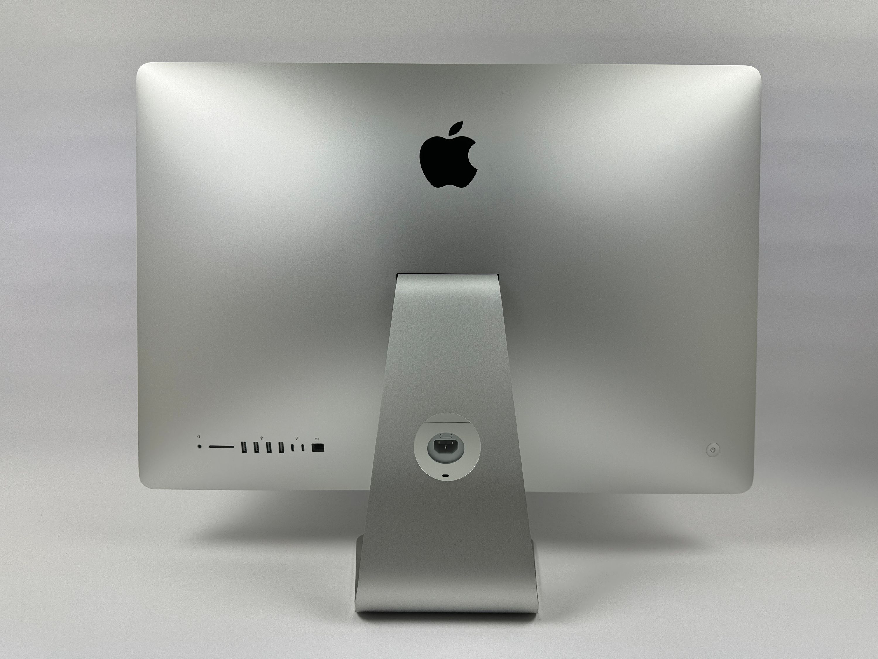 Apple iMac Retina 5K 27“ 6-Core i5 3,0 Ghz 32 GB Ram 256 GB SSD 2019 SILBER