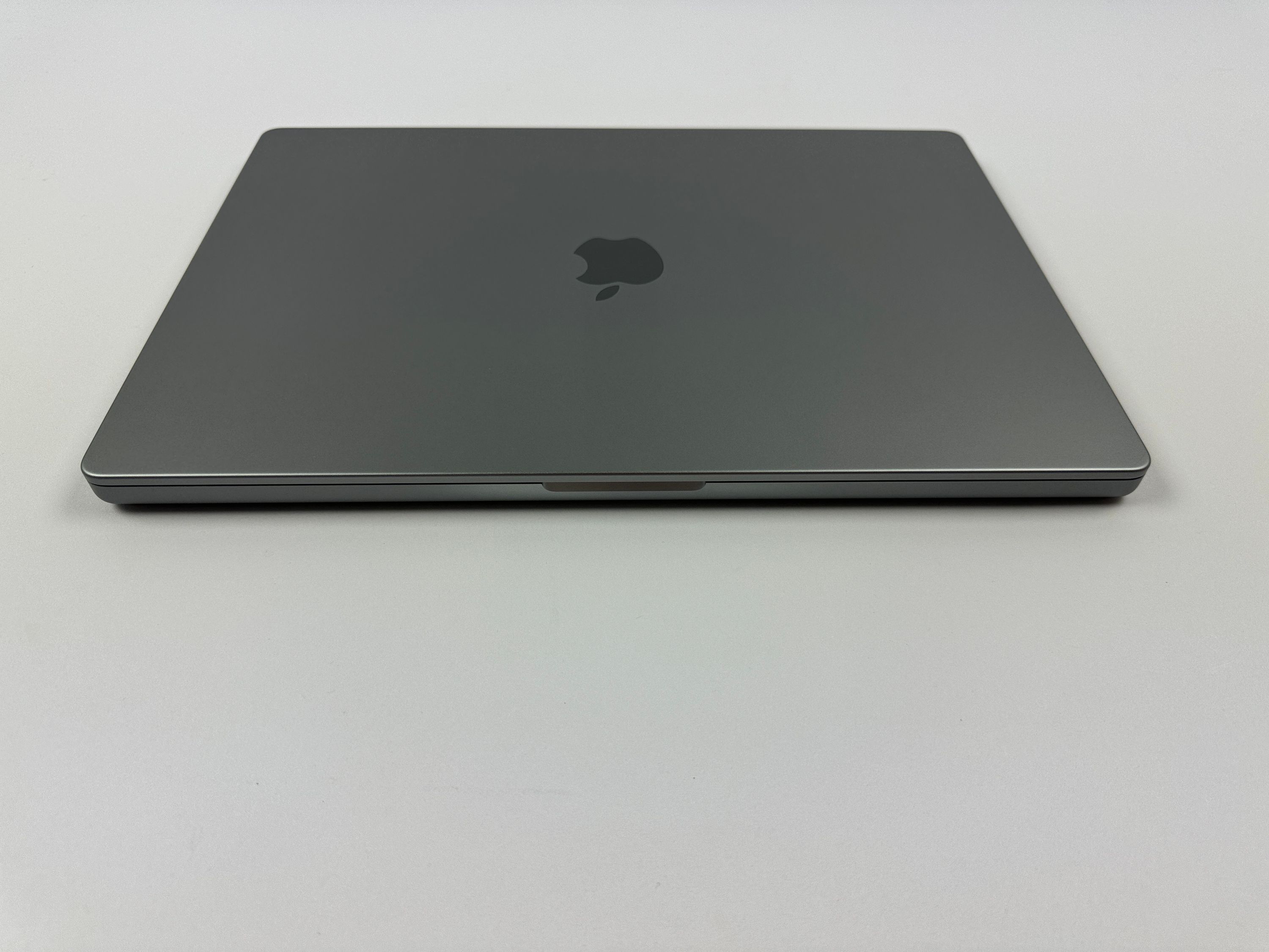 Apple MacBook Pro 16“ M1 PRO 10C CPU 16C GPU 512 GB SSD 16 GB Ram 2021 SPACE GREY