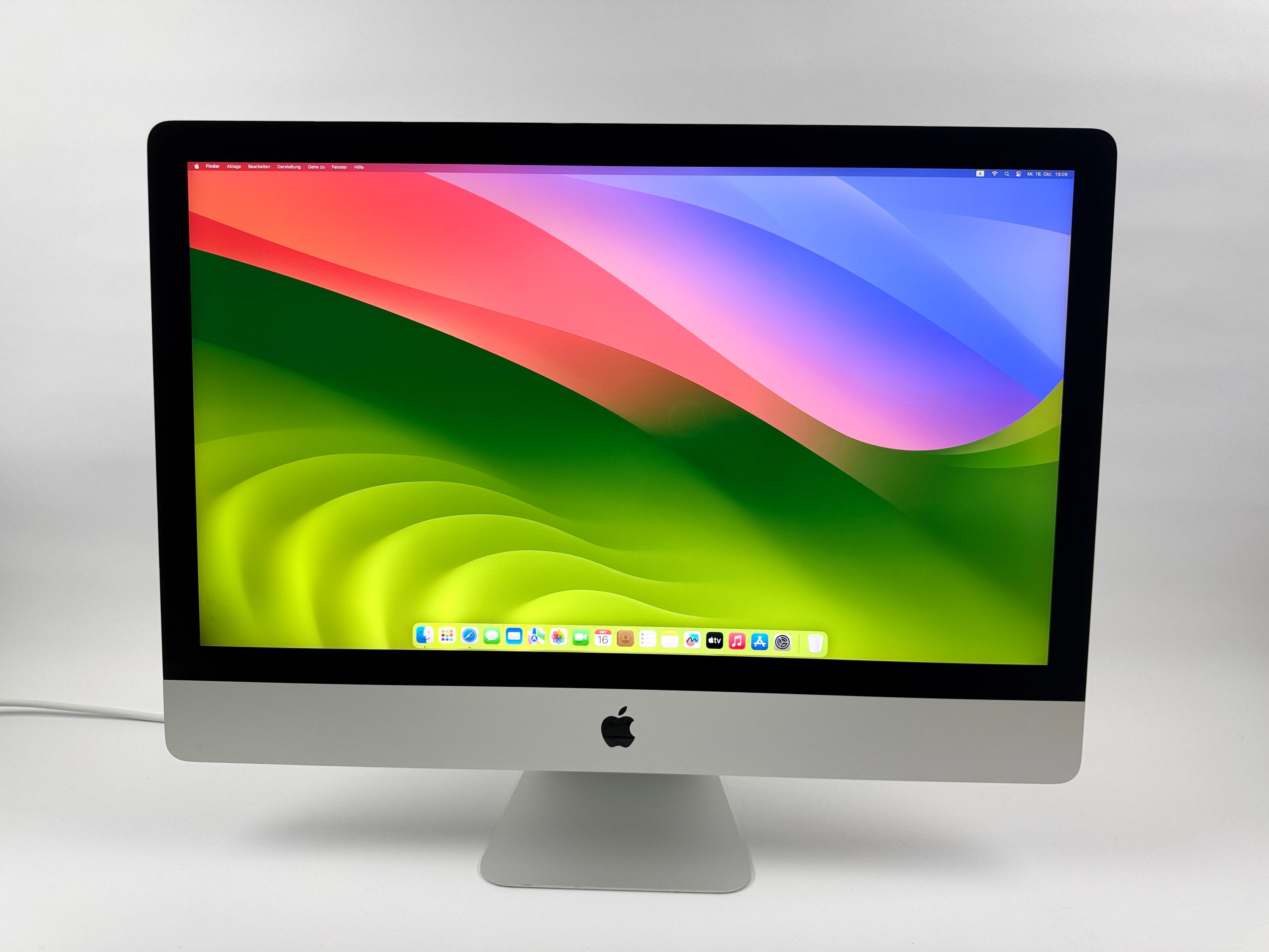 Apple iMac Retina 5K 27“ 6-Core i5 3,3 Ghz 16 GB Ram 512 GB SSD RP 5300 SILBER 2020