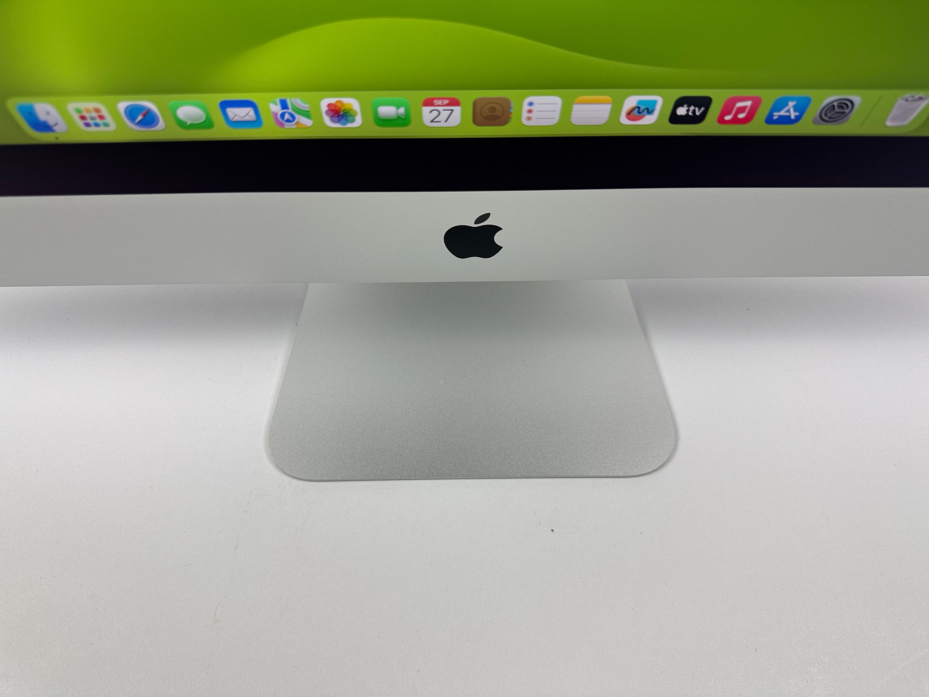 Apple iMac Retina 5K 27“ 8-Core i7 3,8 Ghz 32 GB Ram 1 TB SSD RP 5500 XT 8 GB SILBER 2020