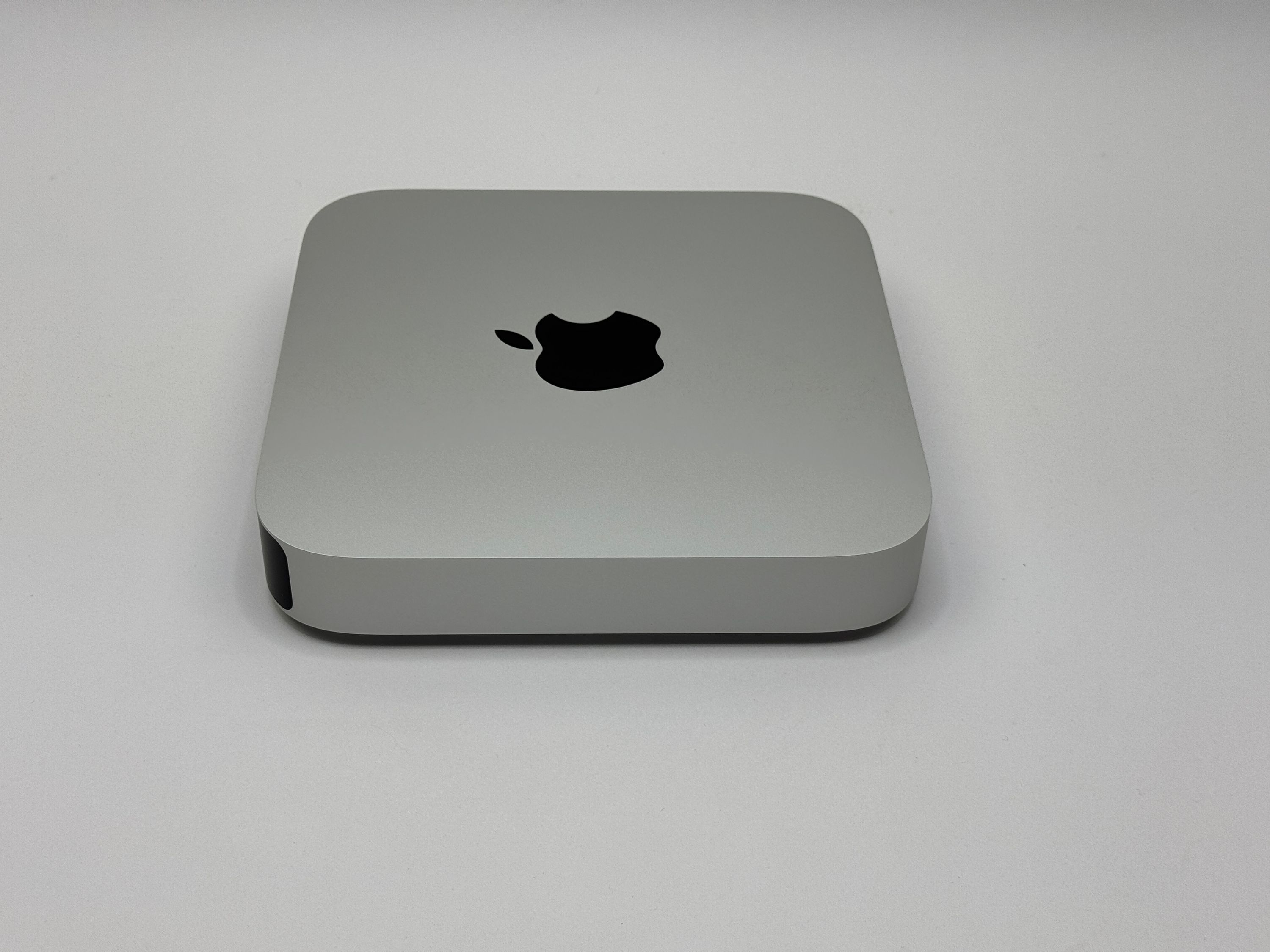 Apple Mac Mini M1 8-Core CPU 8-Core GPU 16 GB RAM 2 TB SSD SILBER