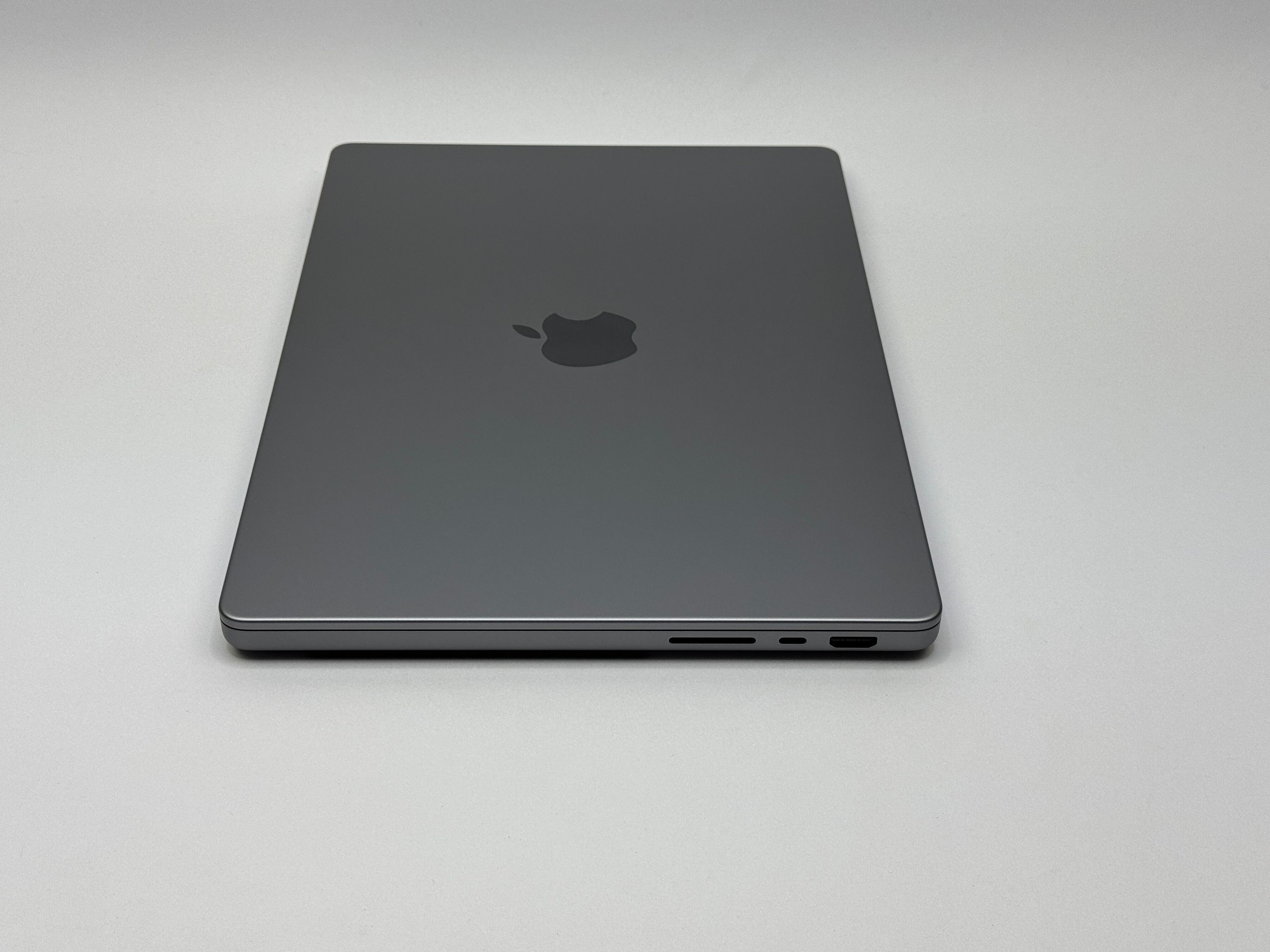 Apple MacBook Pro 14“ M2 PRO 10C CPU 16C GPU 512 GB SSD 16 GB Ram 2023 SPACE GREY