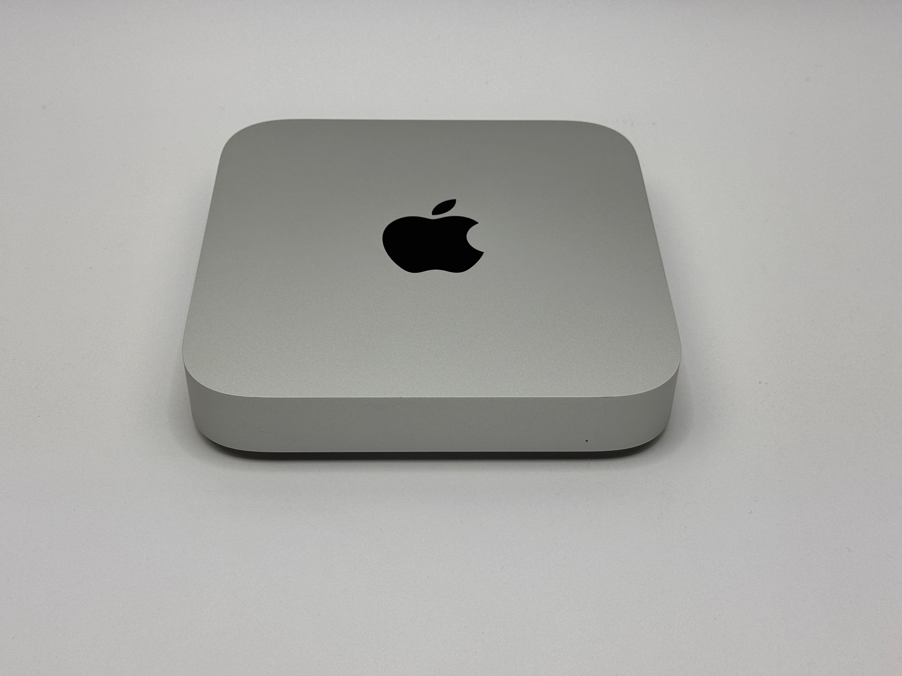 Apple Mac Mini M1 8-Core CPU 8-Core GPU 16 GB RAM 2 TB SSD SILBER