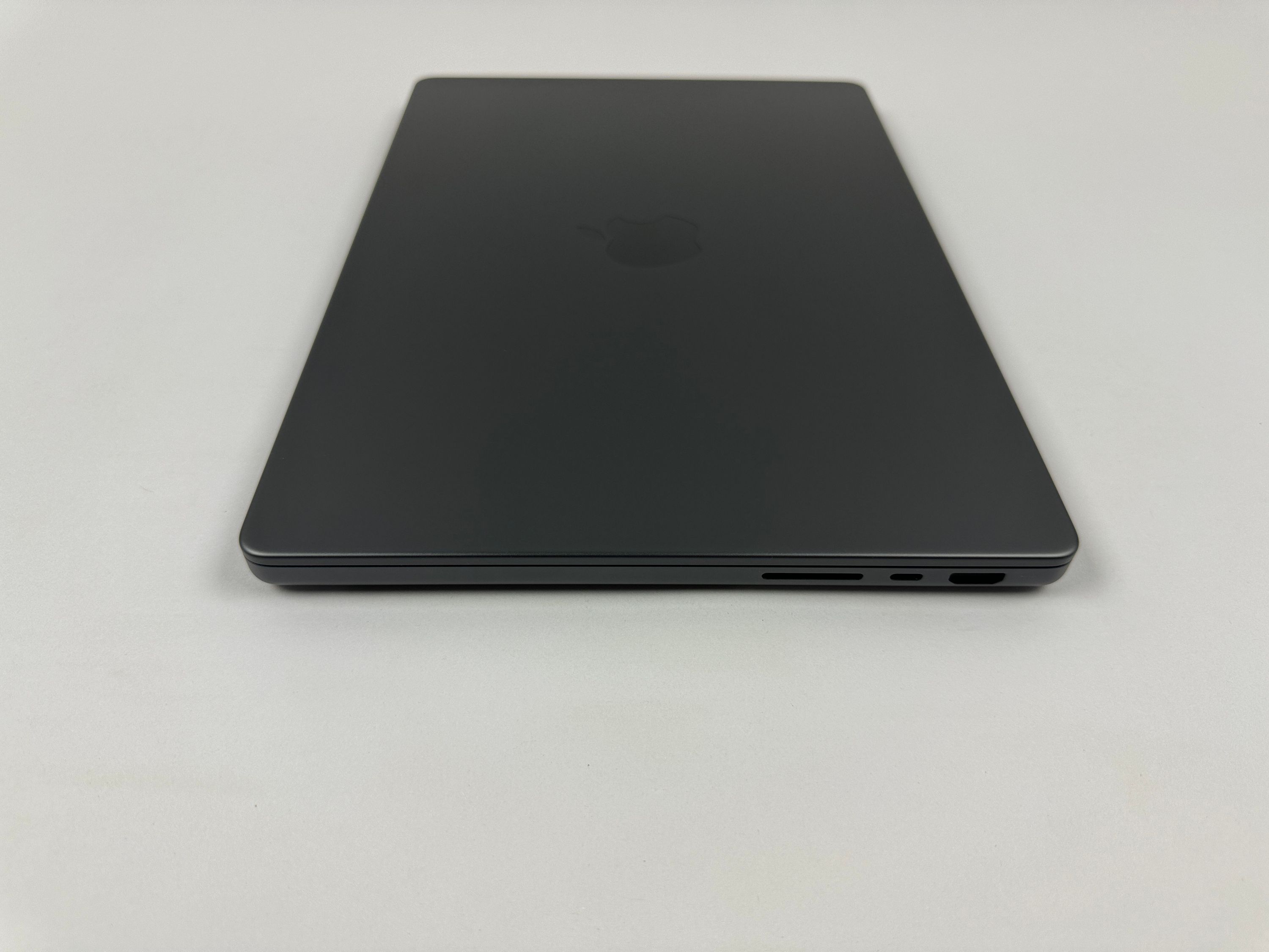 Apple MacBook Pro 14“ M3 PRO 11C CPU 14C GPU 1 TB SSD 18 GB Ram 2023 SPACE SCHWARZ