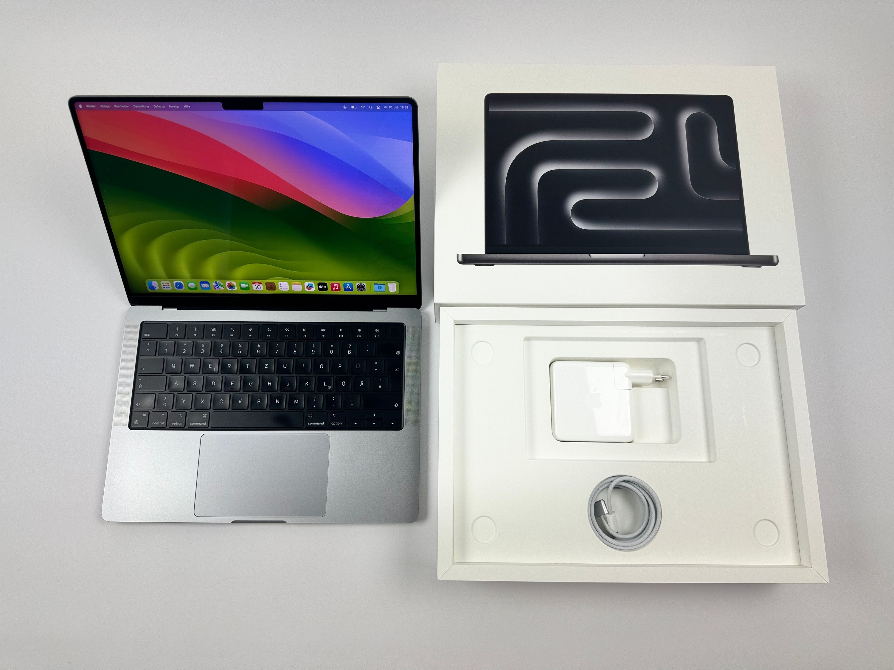 Apple MacBook Pro 14“ M1 MAX 10C CPU 24C GPU 1 TB SSD 32 GB Ram 2021 SPACE GREY