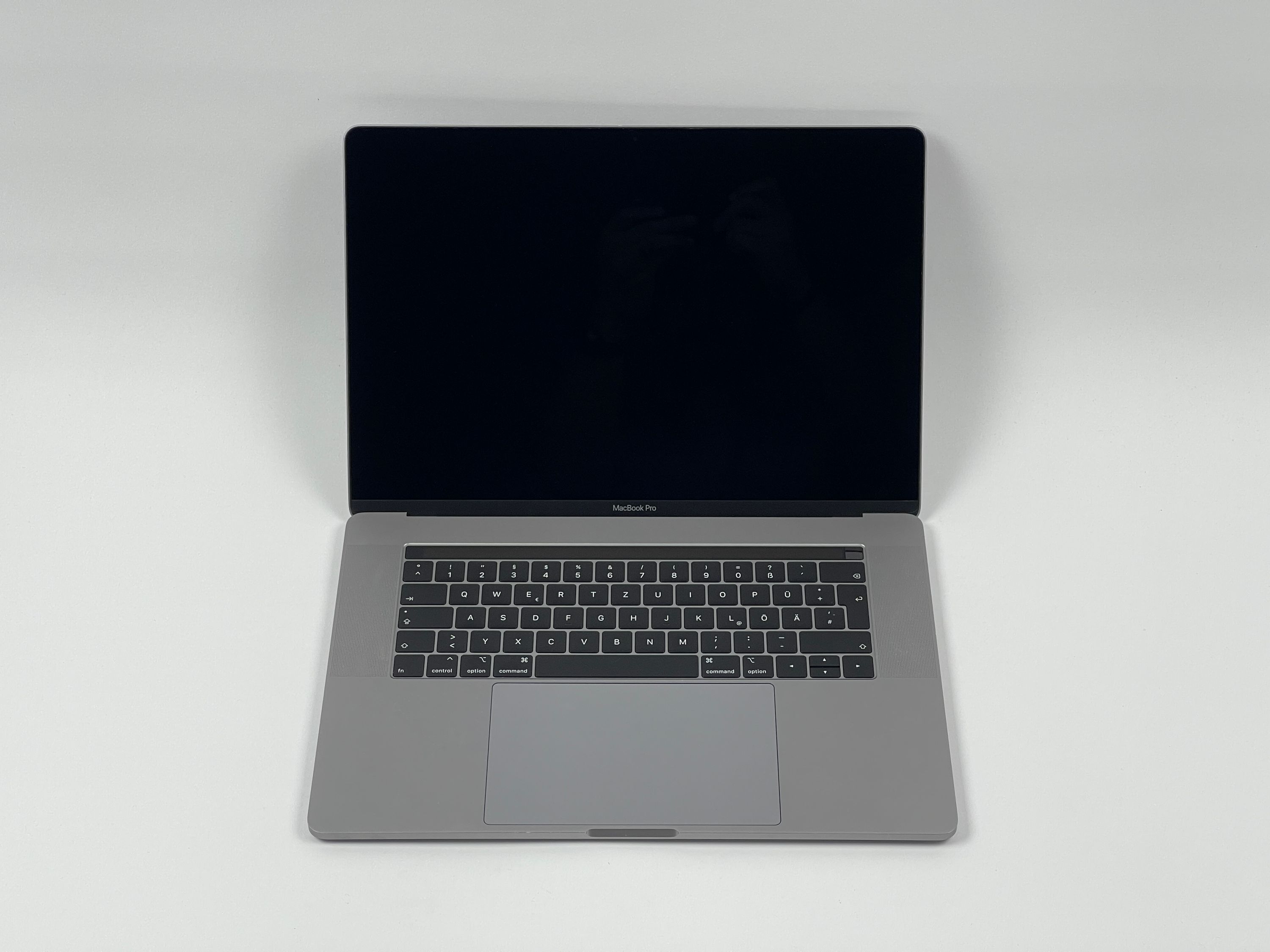 Apple MacBook Pro Retina TouchBar 15,4“ 6-Core i7 2,6 Ghz 16 GB Ram 512 GB SSD SPACE GREY 2018 DISPLAYBRUCH