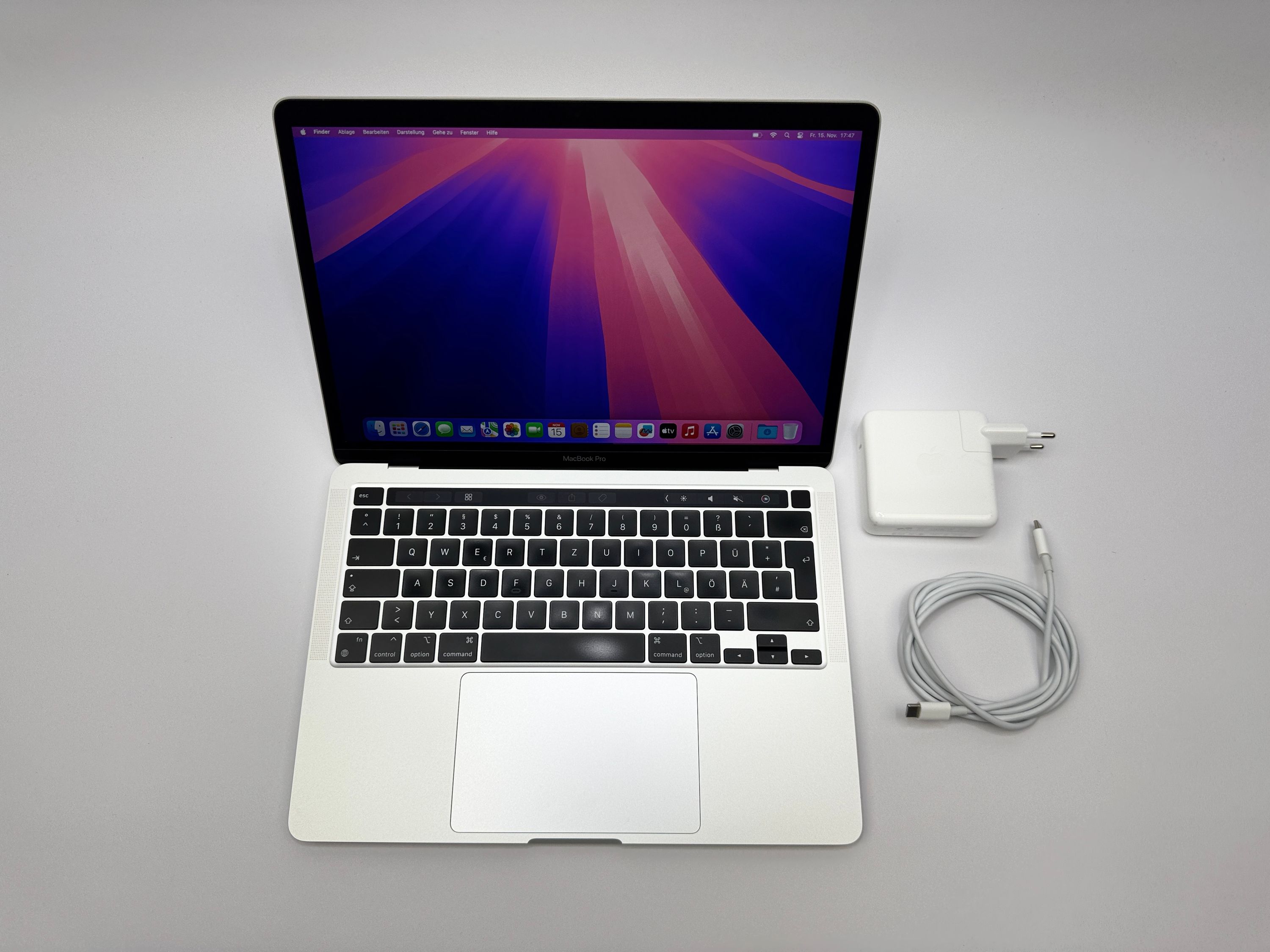 Apple MacBook Pro Retina 13,3“ M2 8C CPU 10C GPU 512 GB SSD 8 GB Ram 2022 Silber