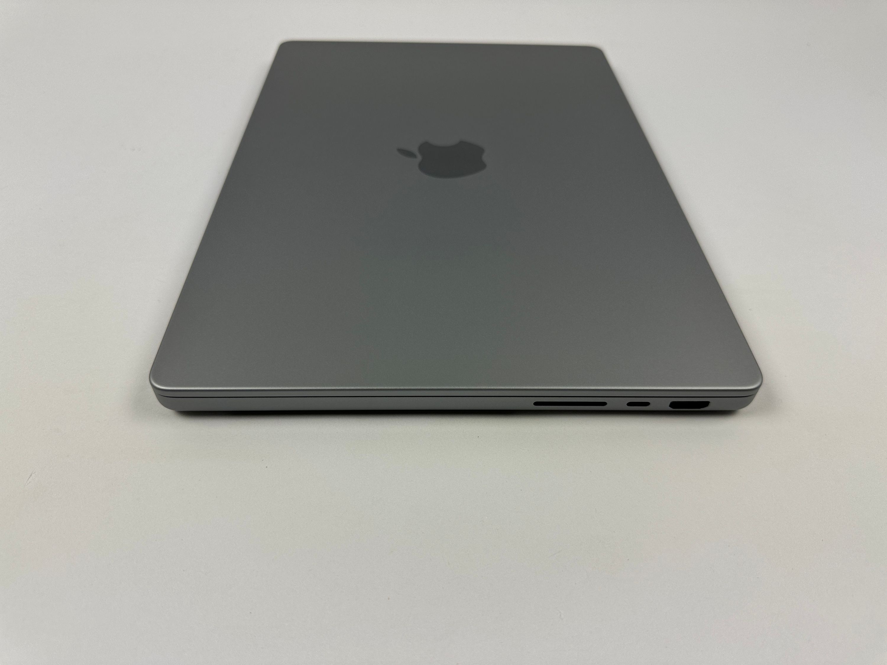 Apple MacBook Pro 14“ M2 PRO 10C CPU 16C GPU 512 GB SSD 16 GB Ram 2023 SPACE GREY