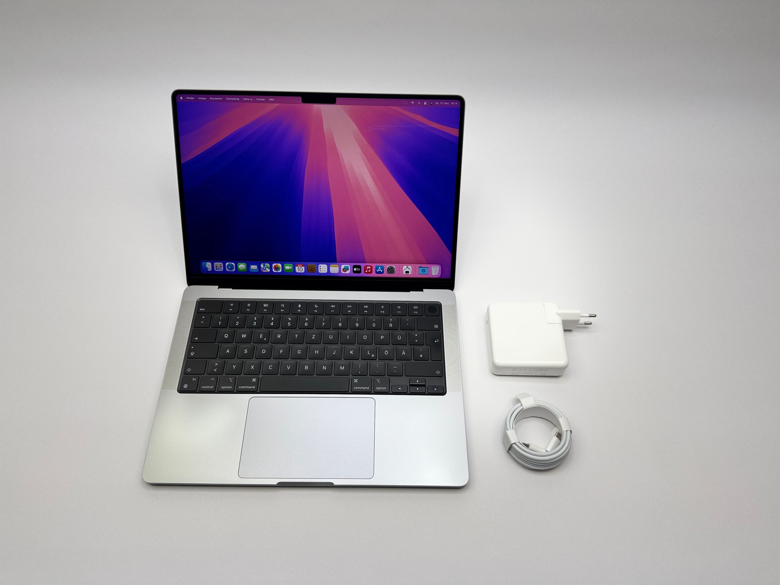 Apple MacBook Pro 14“ M1 MAX 10C CPU 24C GPU 1 TB SSD 32 GB Ram 2021 SPACE GREY